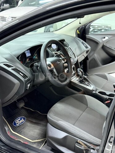 Ford Focus-22