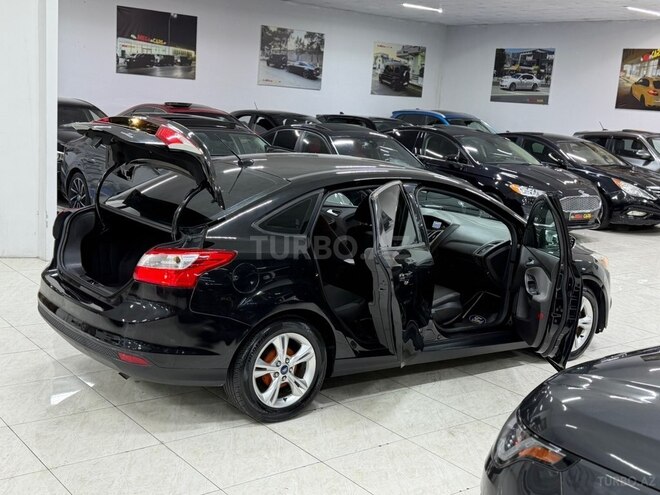 Ford Focus-17