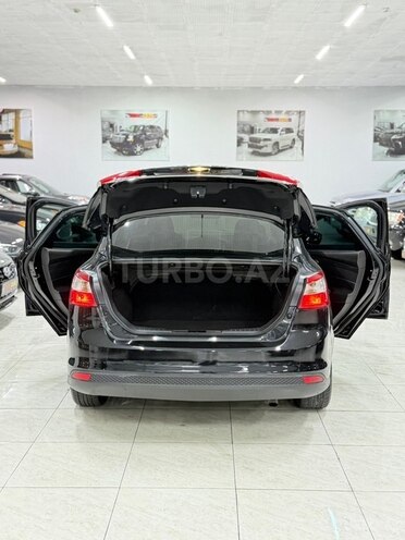 Ford Focus-19