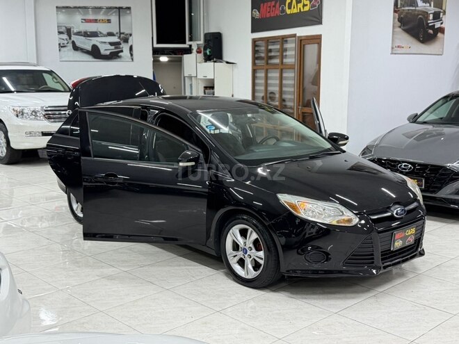 Ford Focus-13