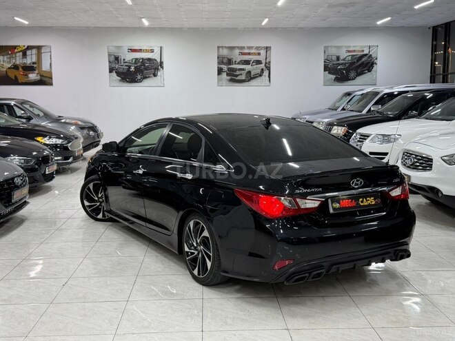 Hyundai Sonata-8