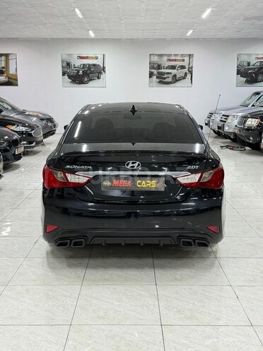 Hyundai Sonata-6