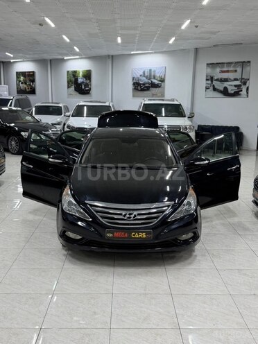Hyundai Sonata-14