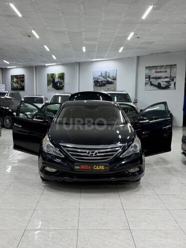Hyundai Sonata-15