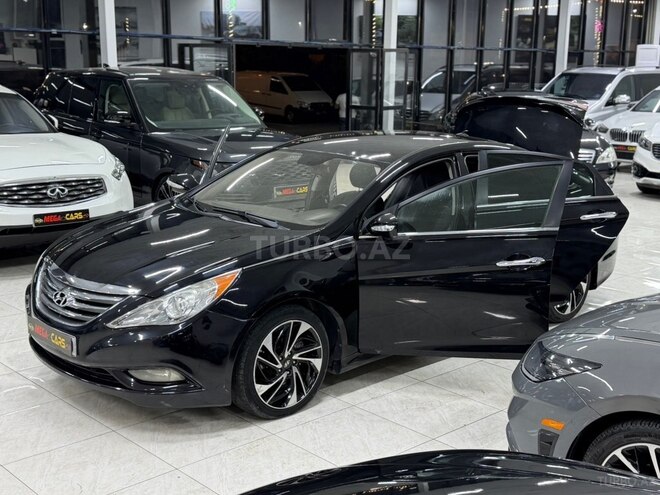 Hyundai Sonata-16