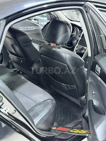 Hyundai Sonata-28