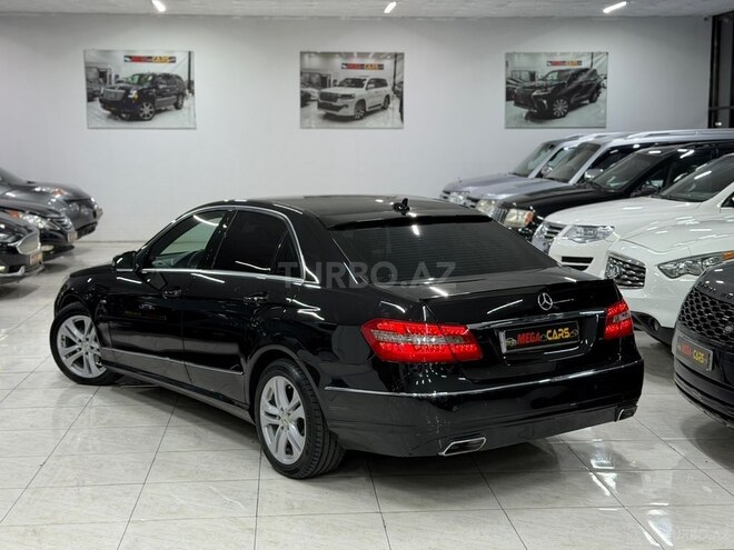 Mercedes E 250-8