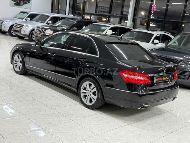 Mercedes E 250-12