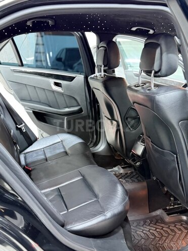 Mercedes E 250-29