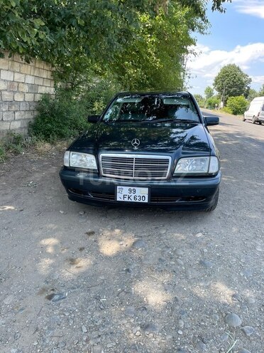 Mercedes C 200-2