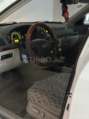 Hyundai Sonata-11