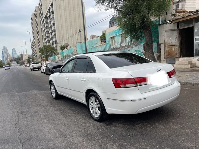 Hyundai Sonata-6