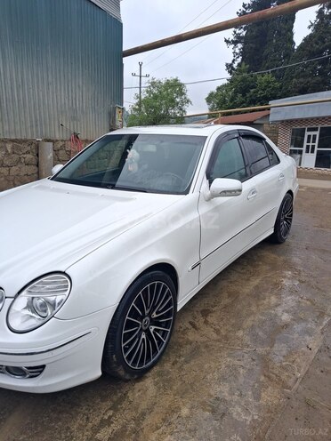 Mercedes E 220-2