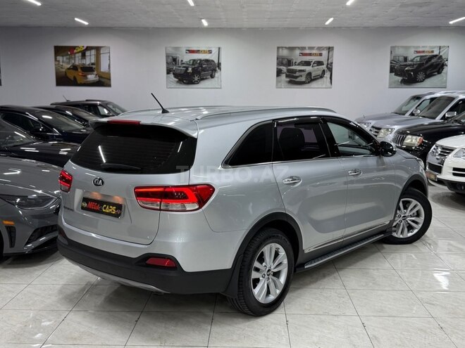Kia Sorento-5