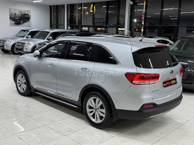 Kia Sorento-12