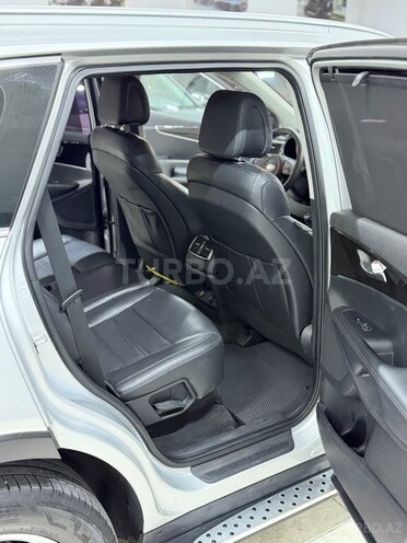Kia Sorento-29