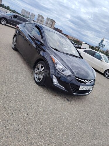 Hyundai Elantra-3