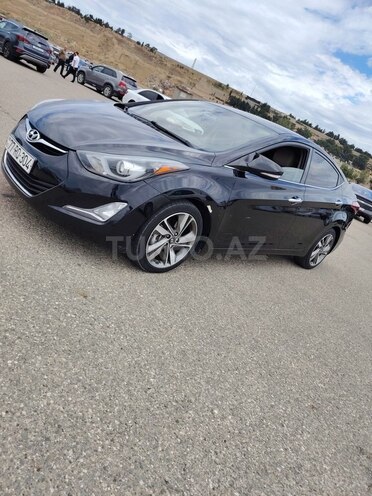 Hyundai Elantra-4