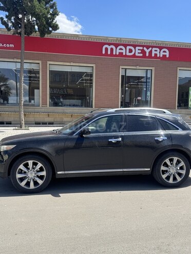 Infiniti FX35-3