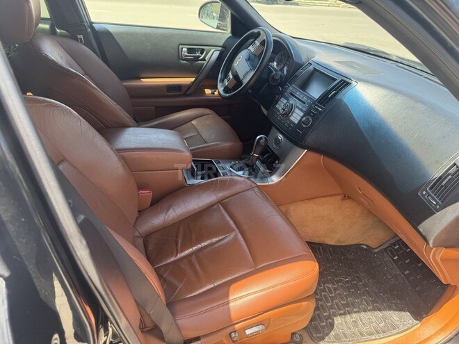 Infiniti FX35-4