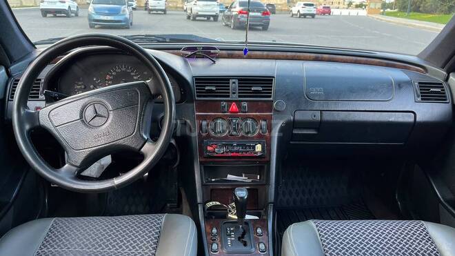 Mercedes C 230-7