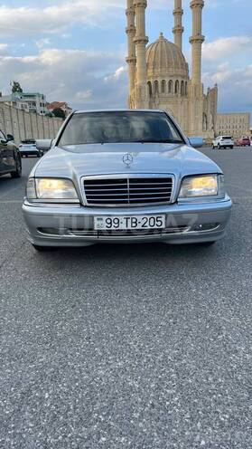 Mercedes C 230-1