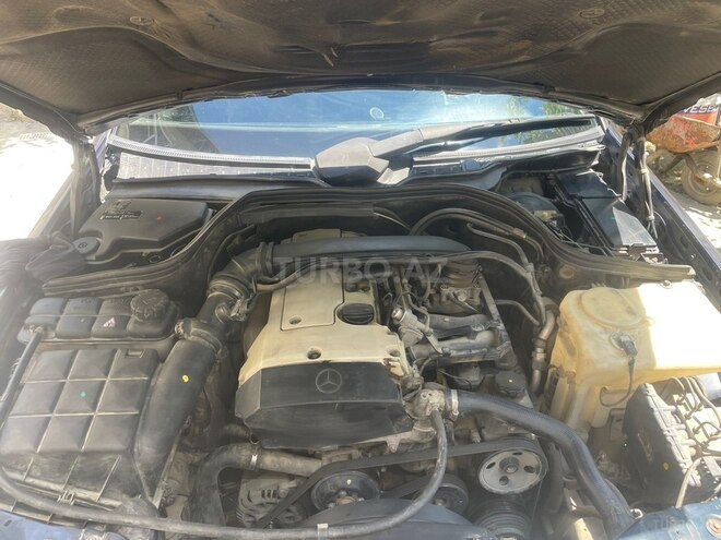 Mercedes C 200-8