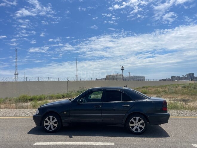 Mercedes C 200-4