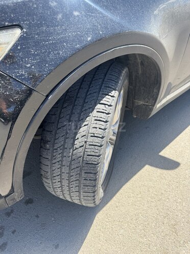 Infiniti FX35-9