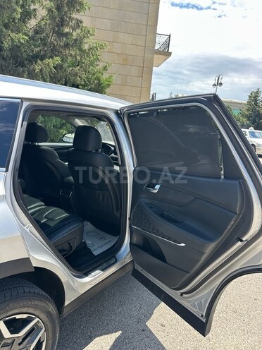 Hyundai Santa Fe-5