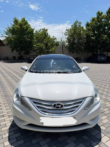 Hyundai Sonata-2