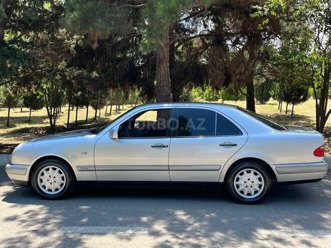Mercedes E 200-3