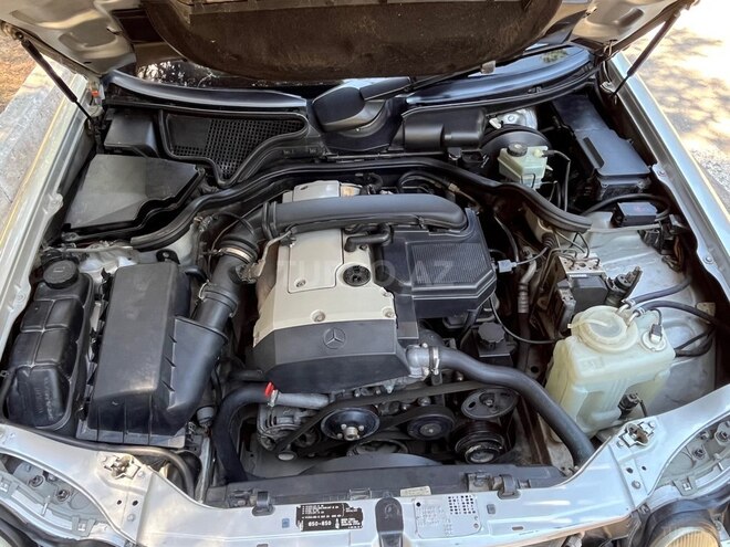 Mercedes E 200-12