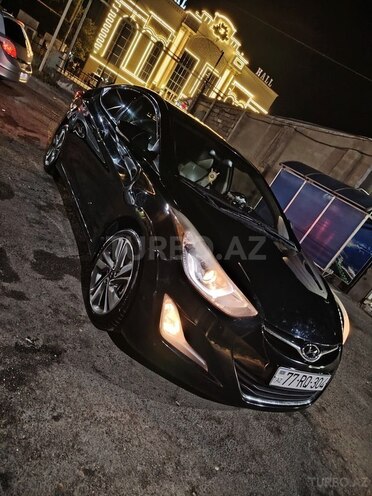 Hyundai Elantra-14