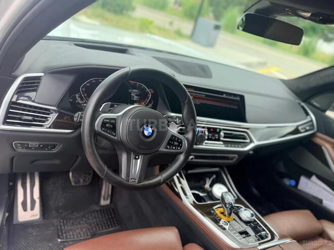 BMW X7-6