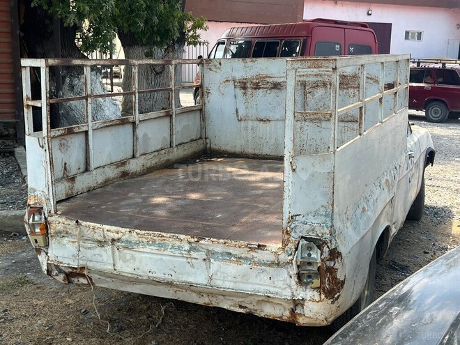 GAZ 24 "Volga"-4