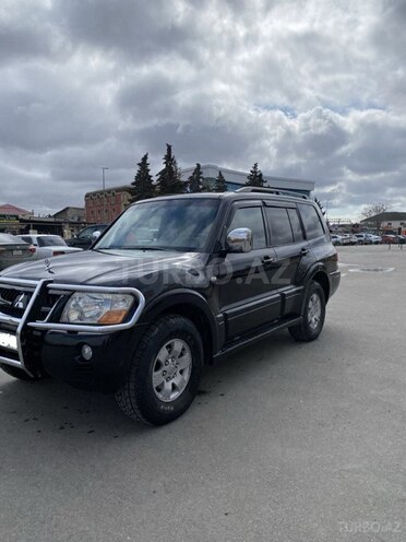 Mitsubishi Pajero-2