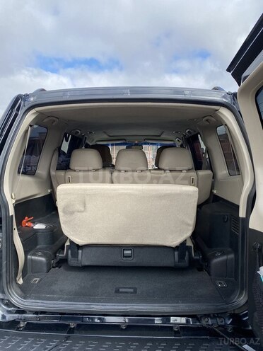 Mitsubishi Pajero-5