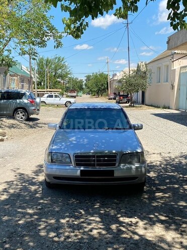 Mercedes C 180-2