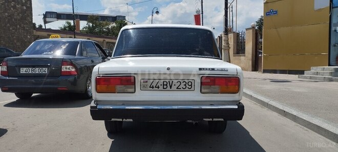 LADA (VAZ) 2107-2
