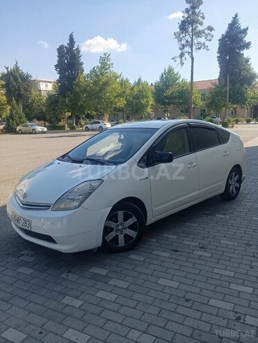 Toyota Prius-3