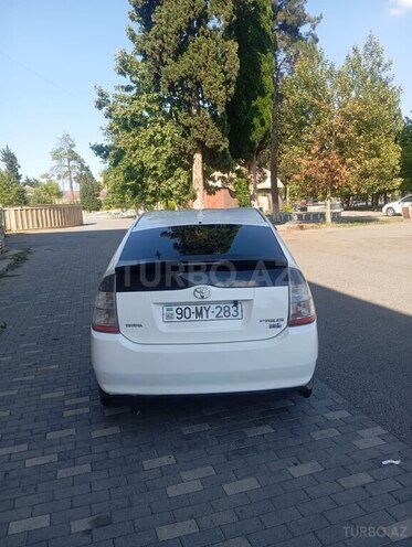 Toyota Prius-2