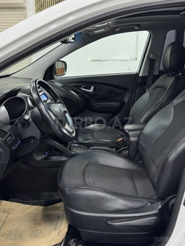Hyundai ix35-17