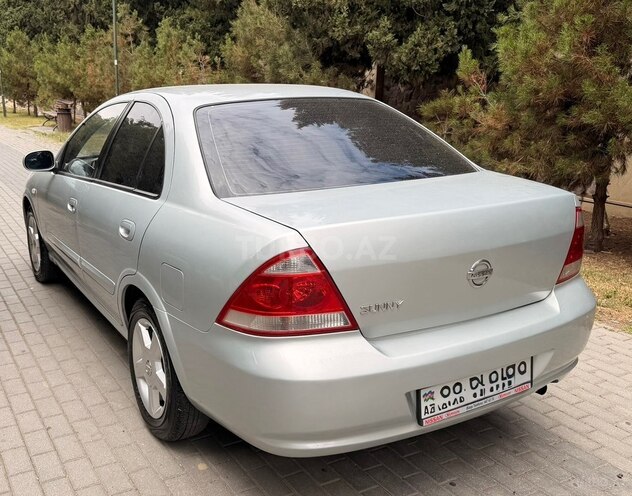 Nissan Sunny-7