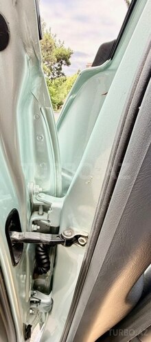 Nissan Sunny-16
