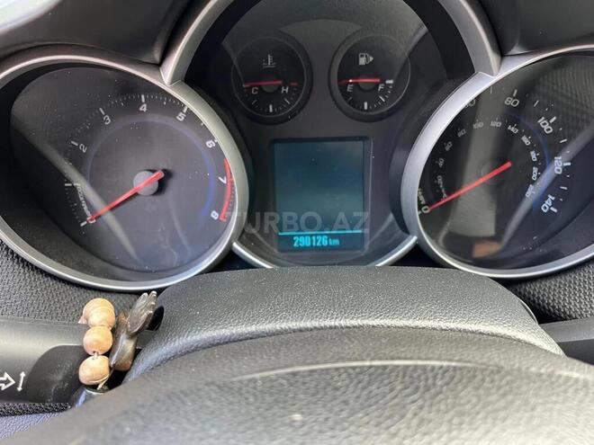 Chevrolet Cruze-9