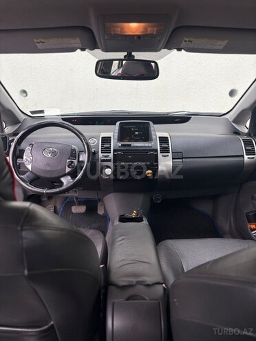 Toyota Prius-4