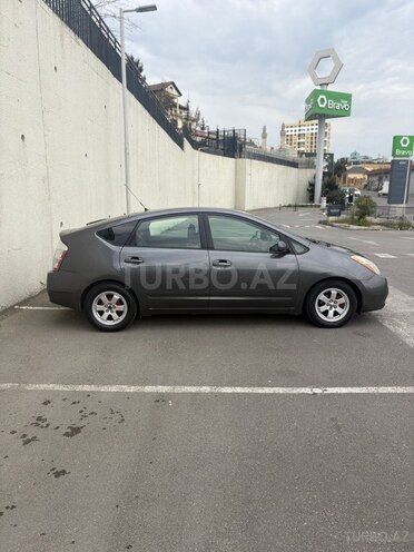 Toyota Prius-3