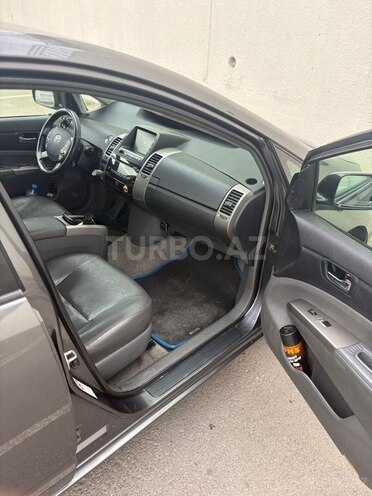 Toyota Prius-7