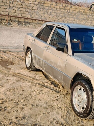 Mercedes 190-3
